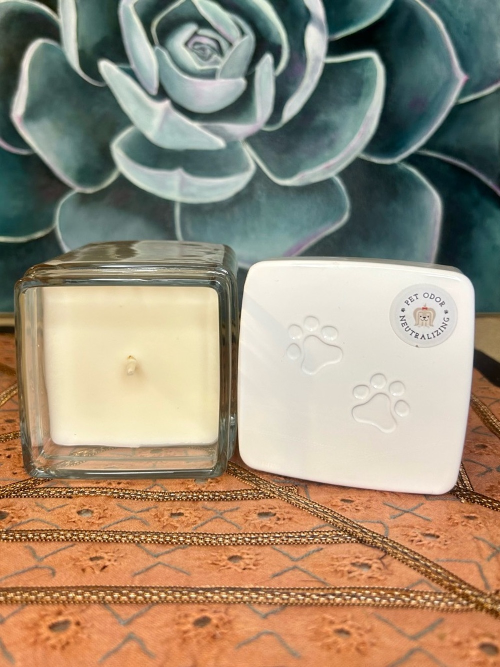 Bloom & Pawspurr Clean Linen Candle - White - Picture 2 of 3